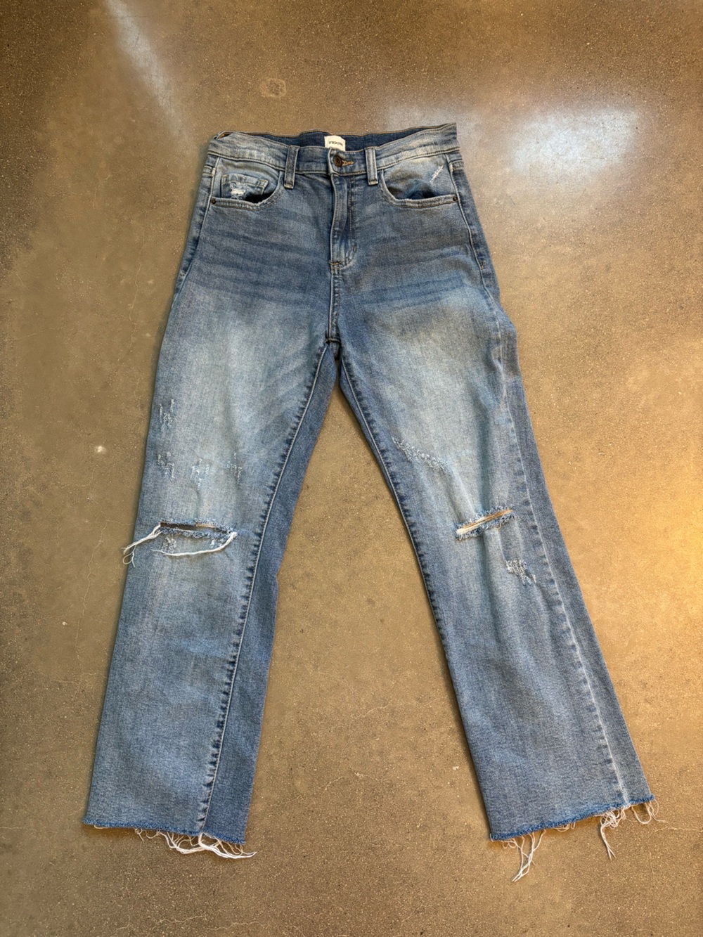 Sneak Peek | High Rise Distressed Blue Jeans | Size 27
